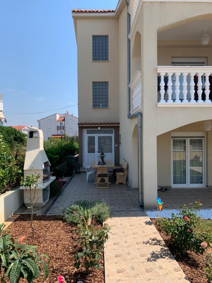 Apartments Mirela Vodice Exteriör bild
