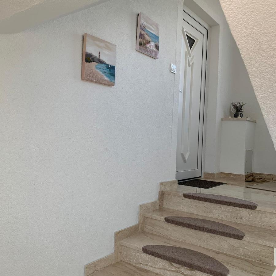 Apartments Mirela Vodice Exteriör bild